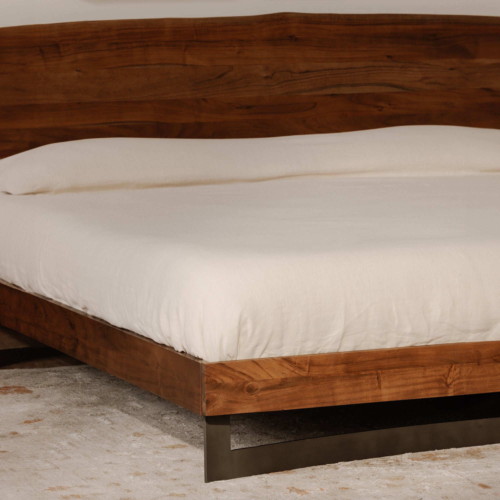 Bent Queen Size Bed Brown